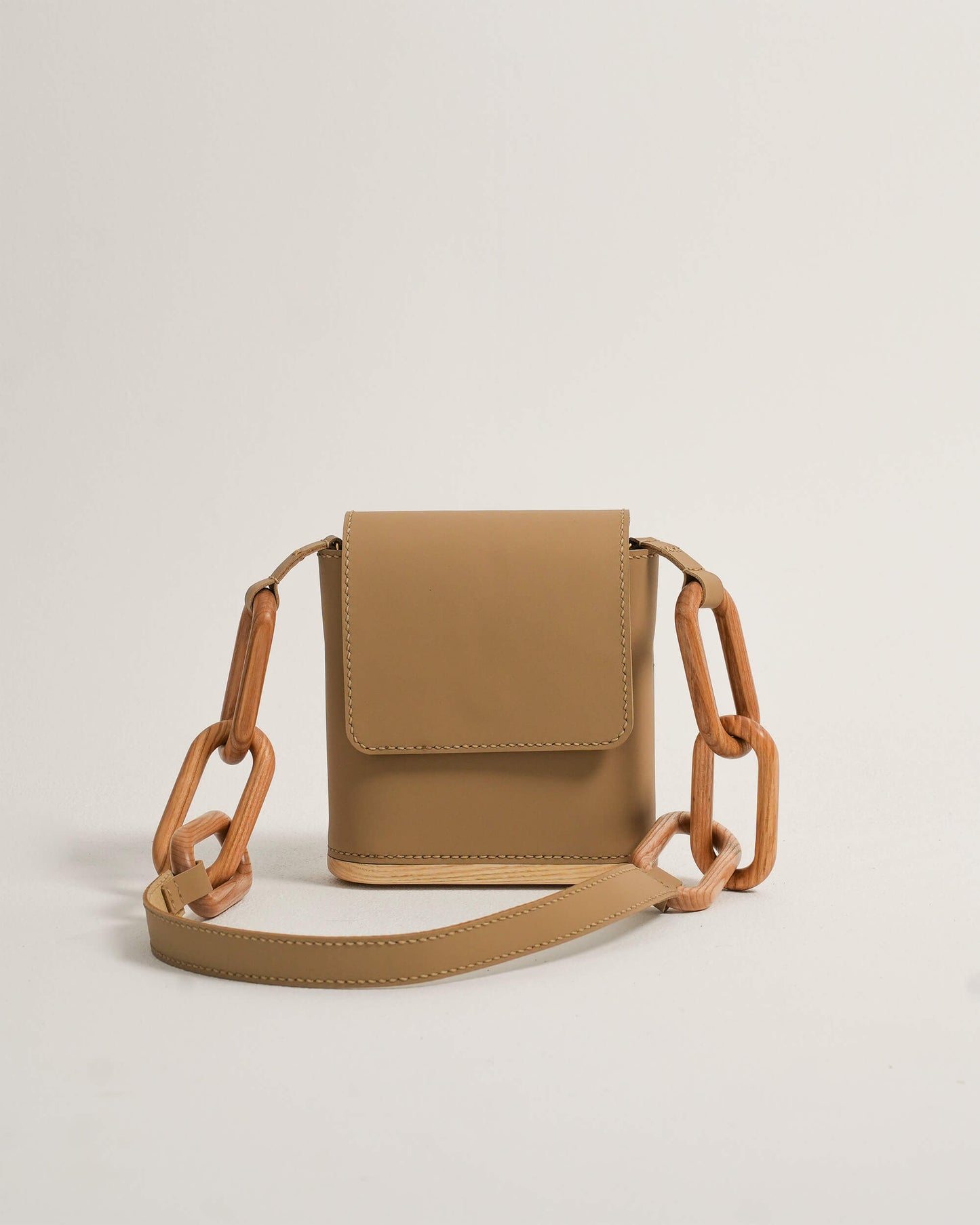The Chain Wooden Bag - Sand