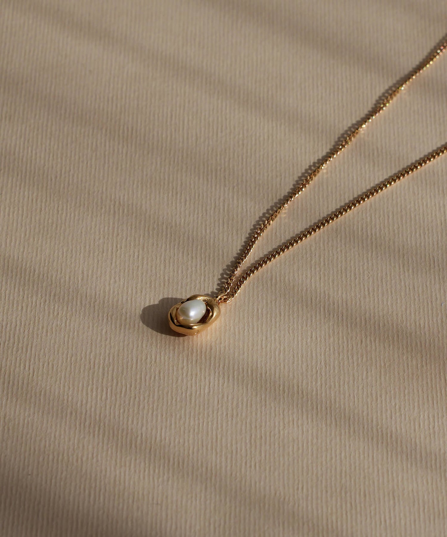 Delia Pearl Pendant