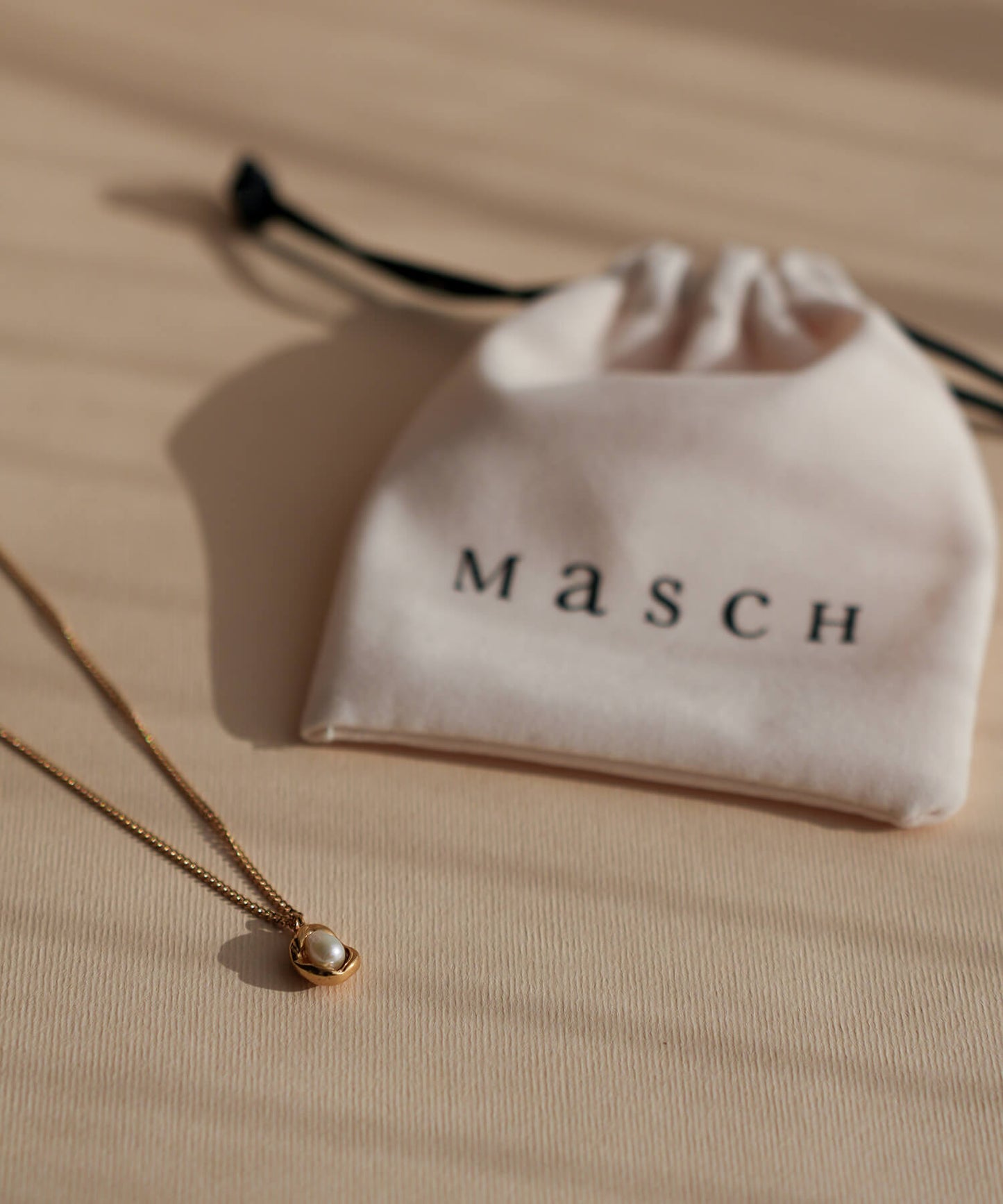 Delia Pearl Pendant