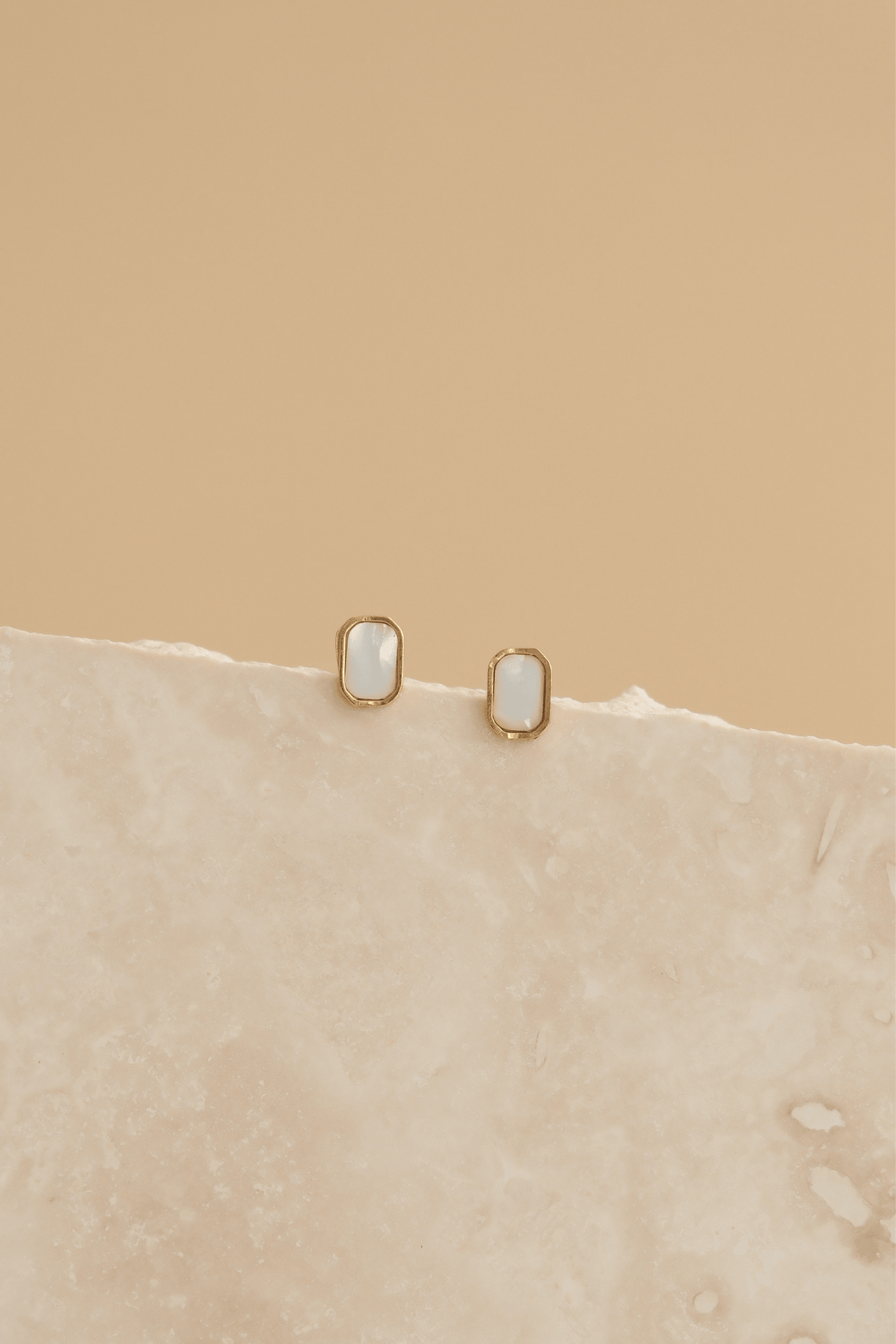 Vela Studs