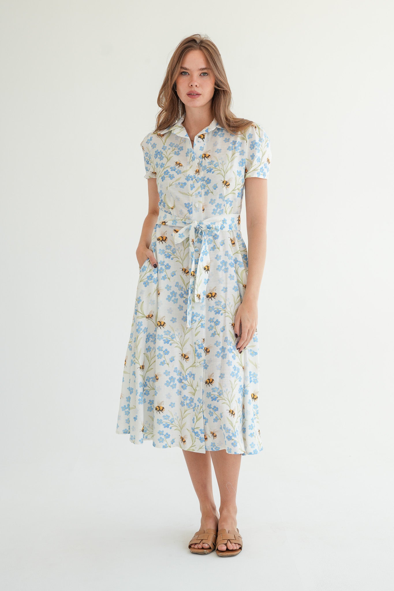 The Summer Signature - Bee and blue flowers