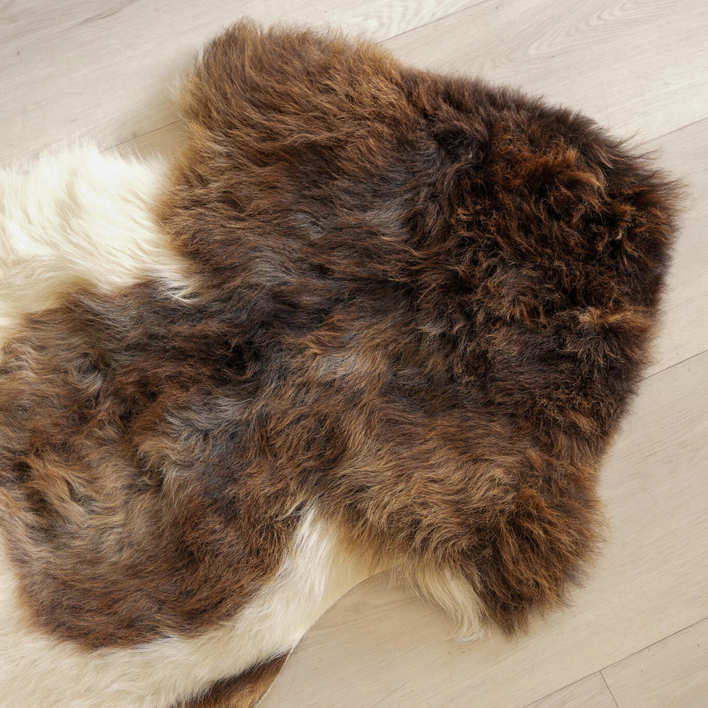 
                      
                        Sheepskin (Long - Natural)
                      
                    