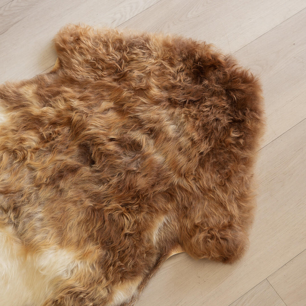 
                      
                        Sheepskin (Long - Natural)
                      
                    