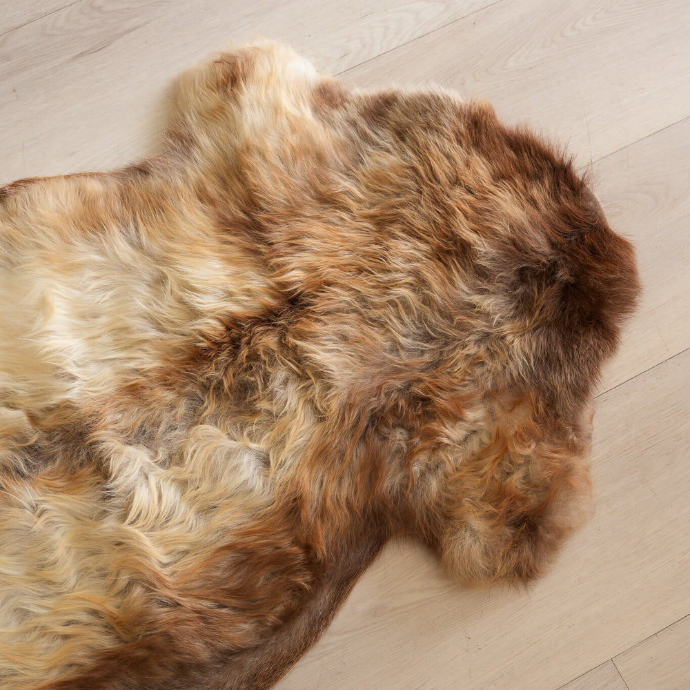 
                      
                        Sheepskin (Long - Natural)
                      
                    