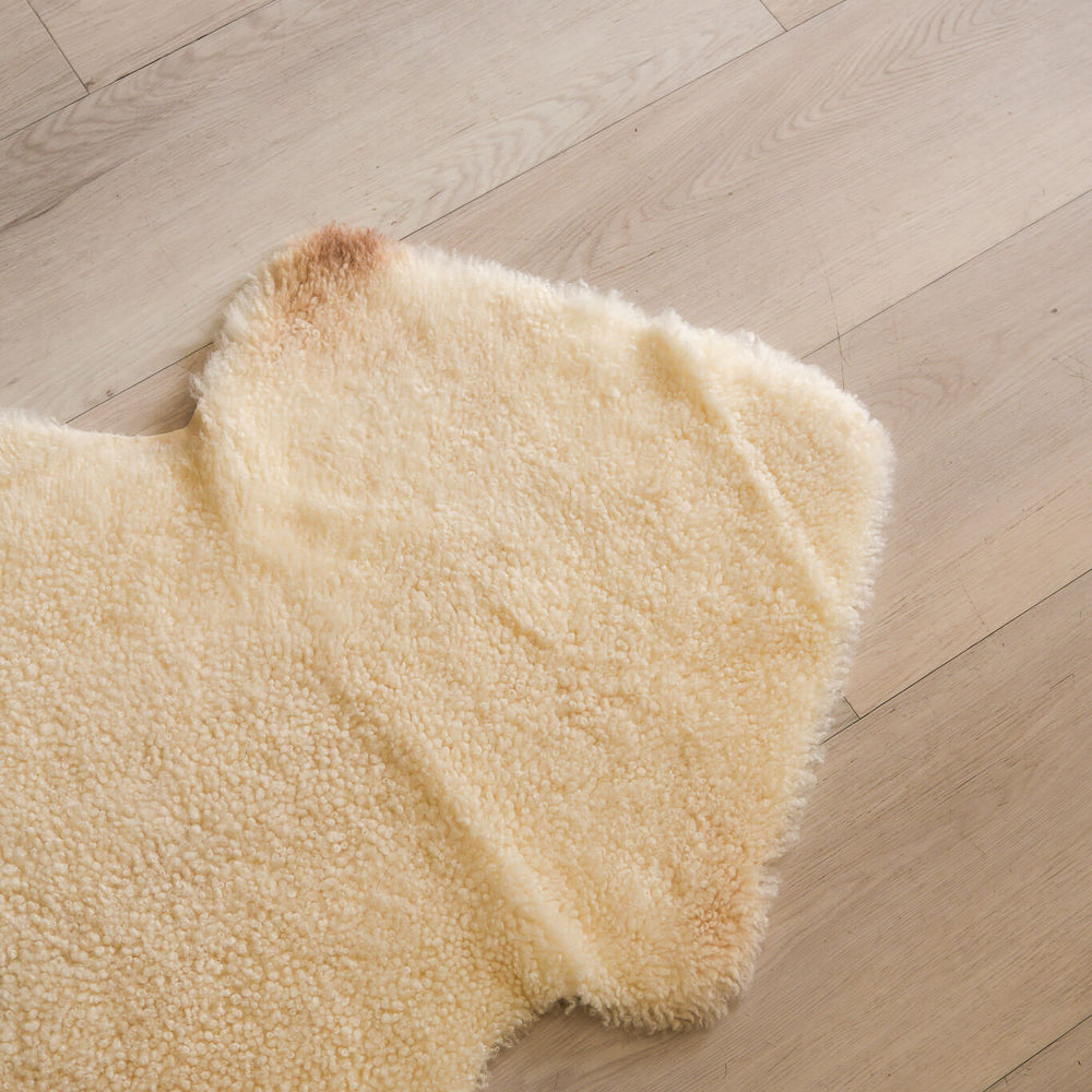 
                      
                        Sheepskin (Short - Plain)
                      
                    