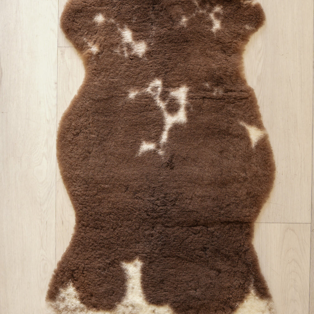 
                      
                        Sheepskin (Short - Natural)
                      
                    