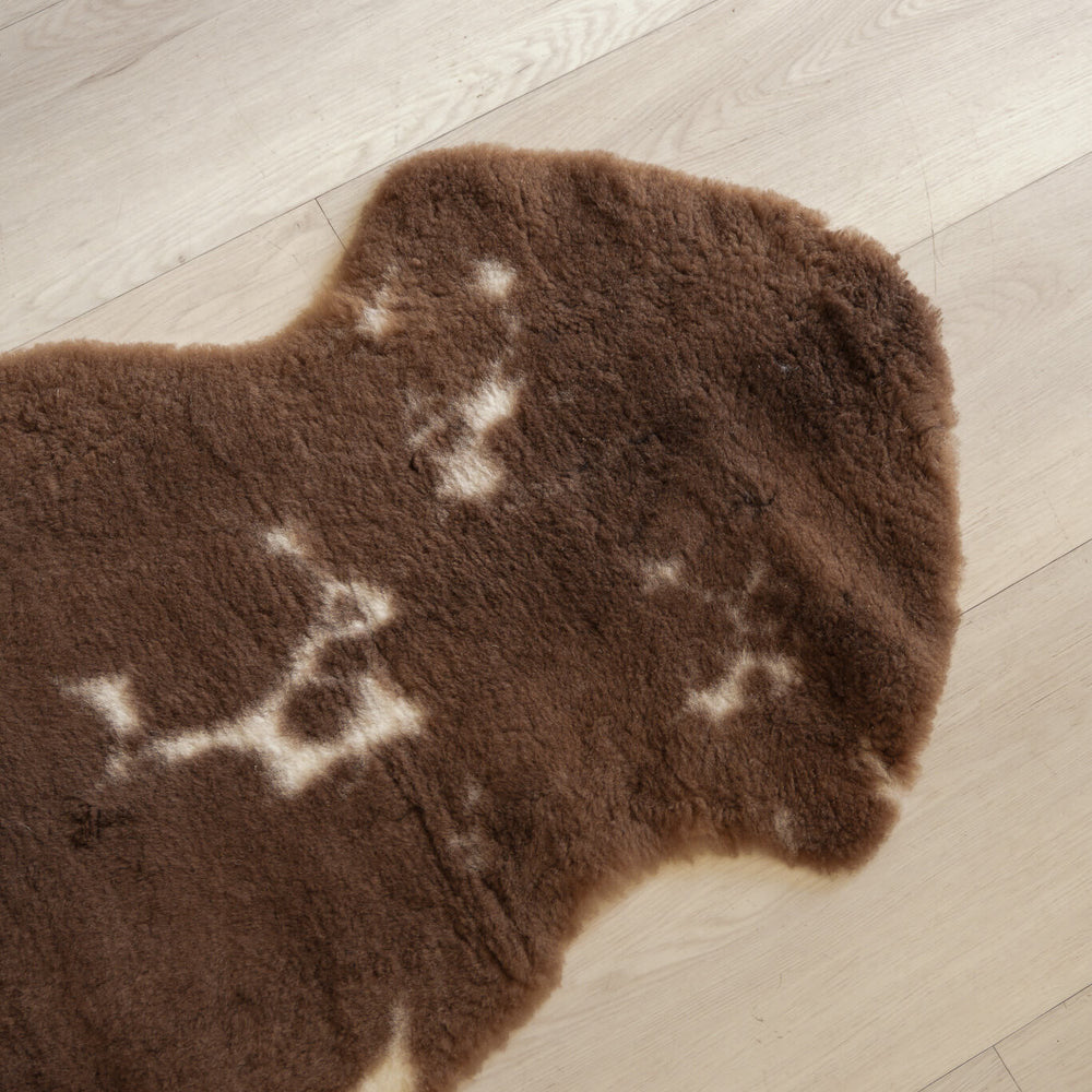 
                      
                        Sheepskin (Short - Natural)
                      
                    
