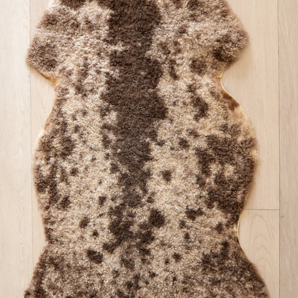 
                      
                        Sheepskin (Short - Natural)
                      
                    