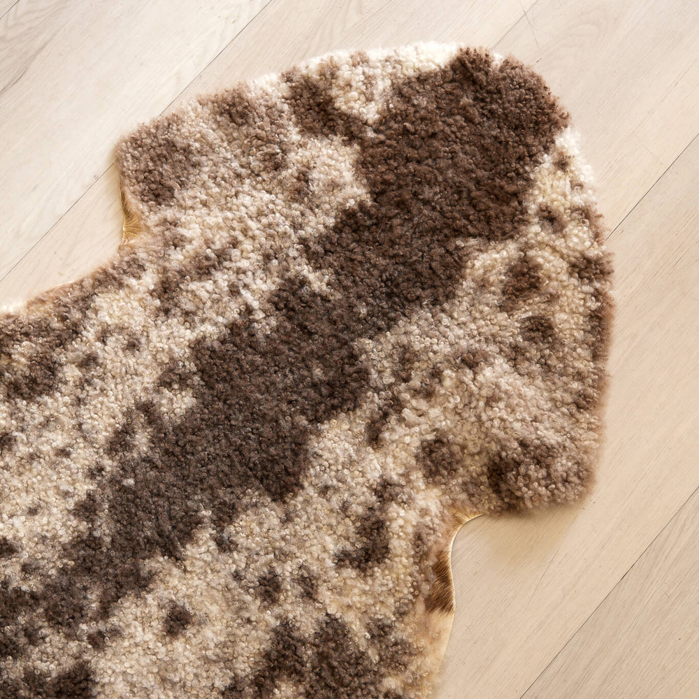 
                      
                        Sheepskin (Short - Natural)
                      
                    