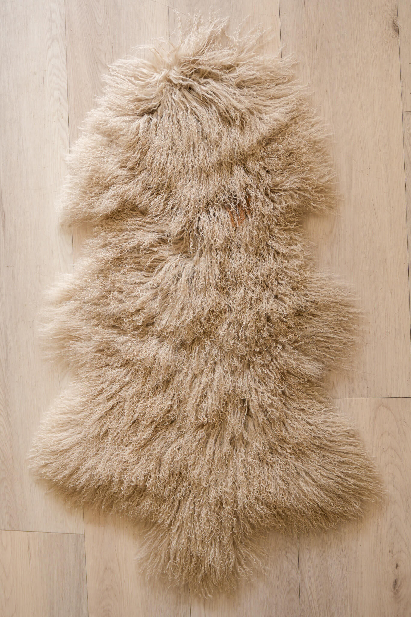 Sheepskin (Long Curley-Plain)