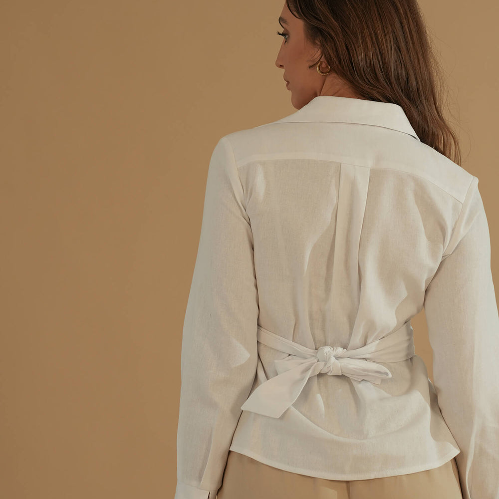 
                      
                        The Amber Blouse #1 White
                      
                    