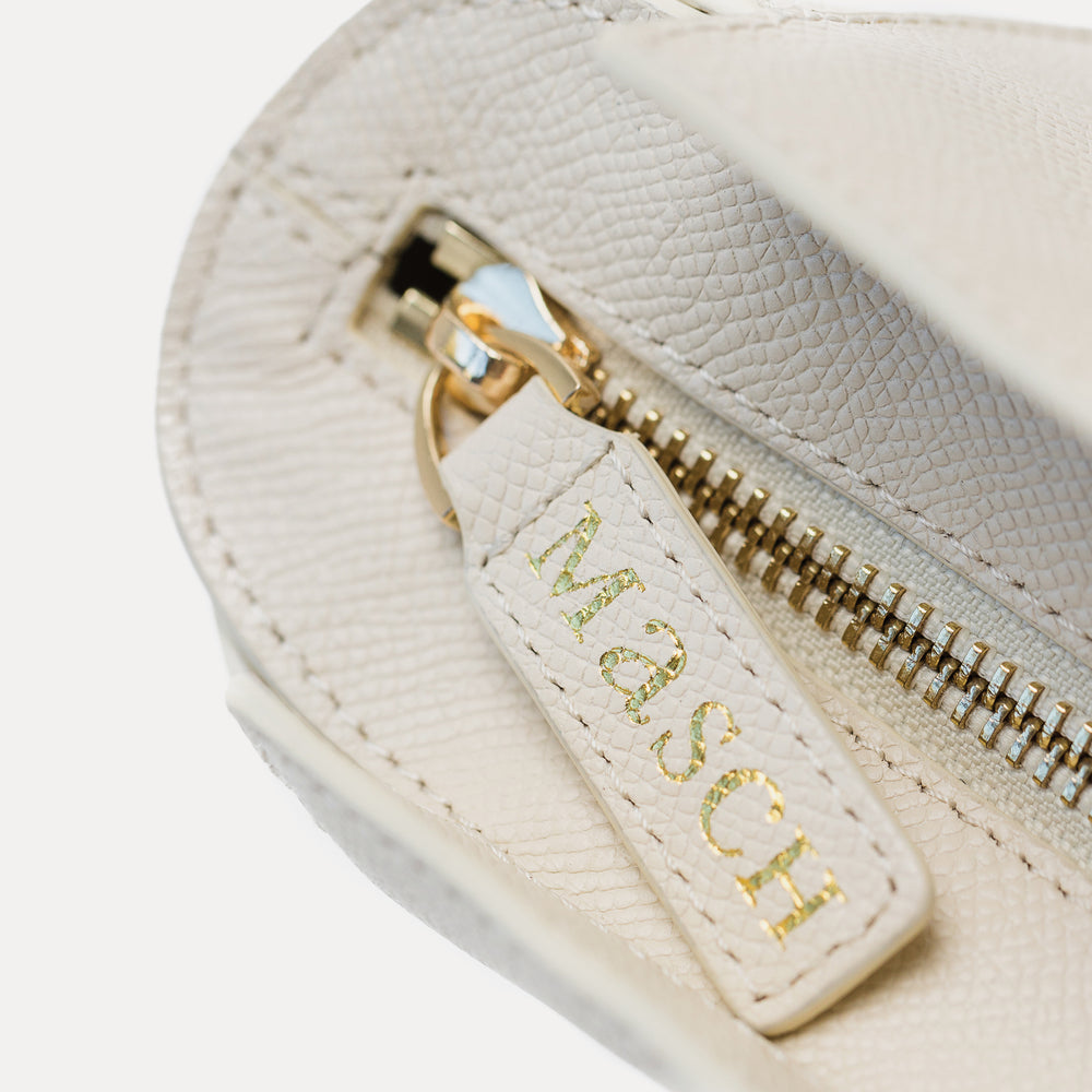 
                      
                        The Petite Bello 2.0 - Off-White
                      
                    