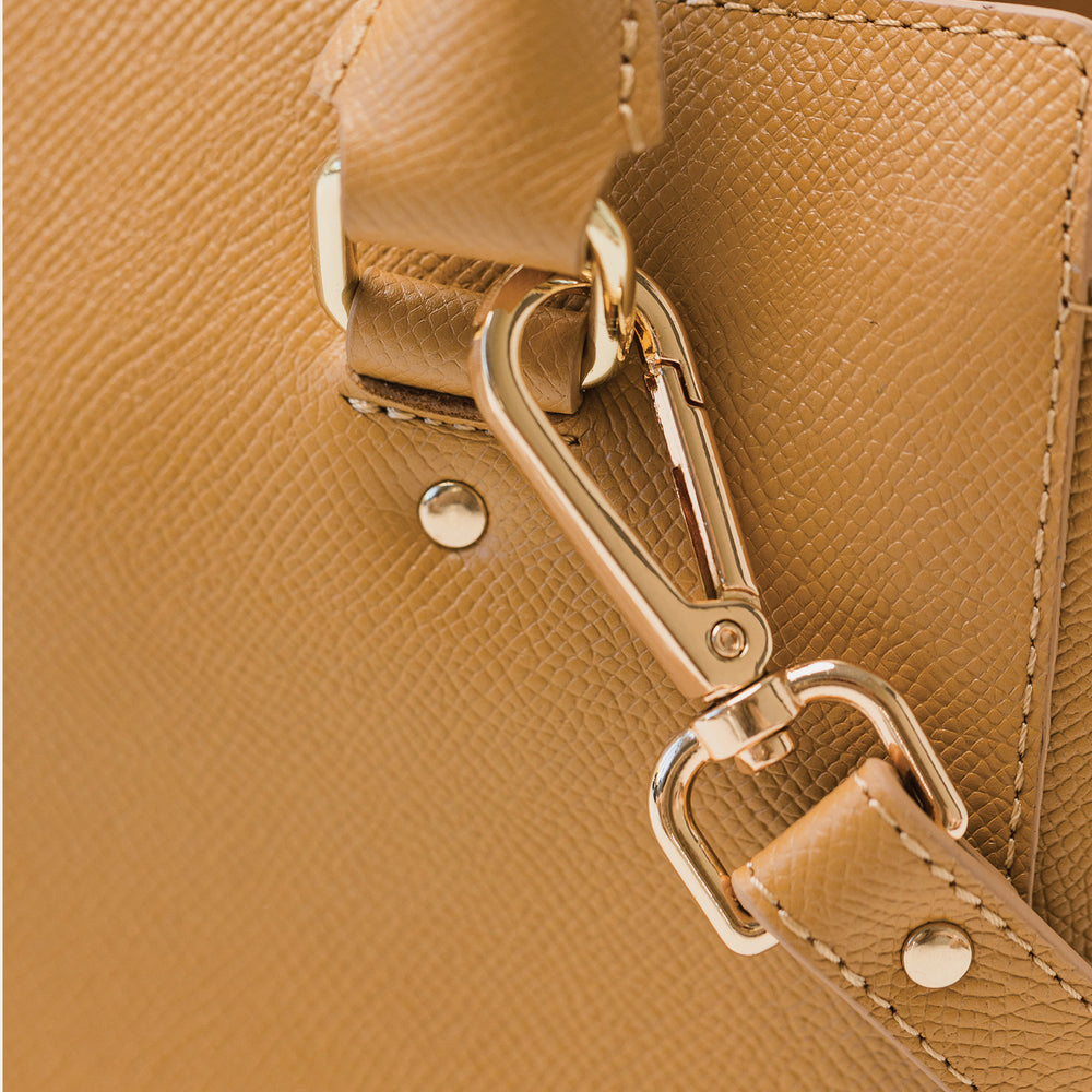 
                      
                        The Petite Bello 2.0 - Camel
                      
                    