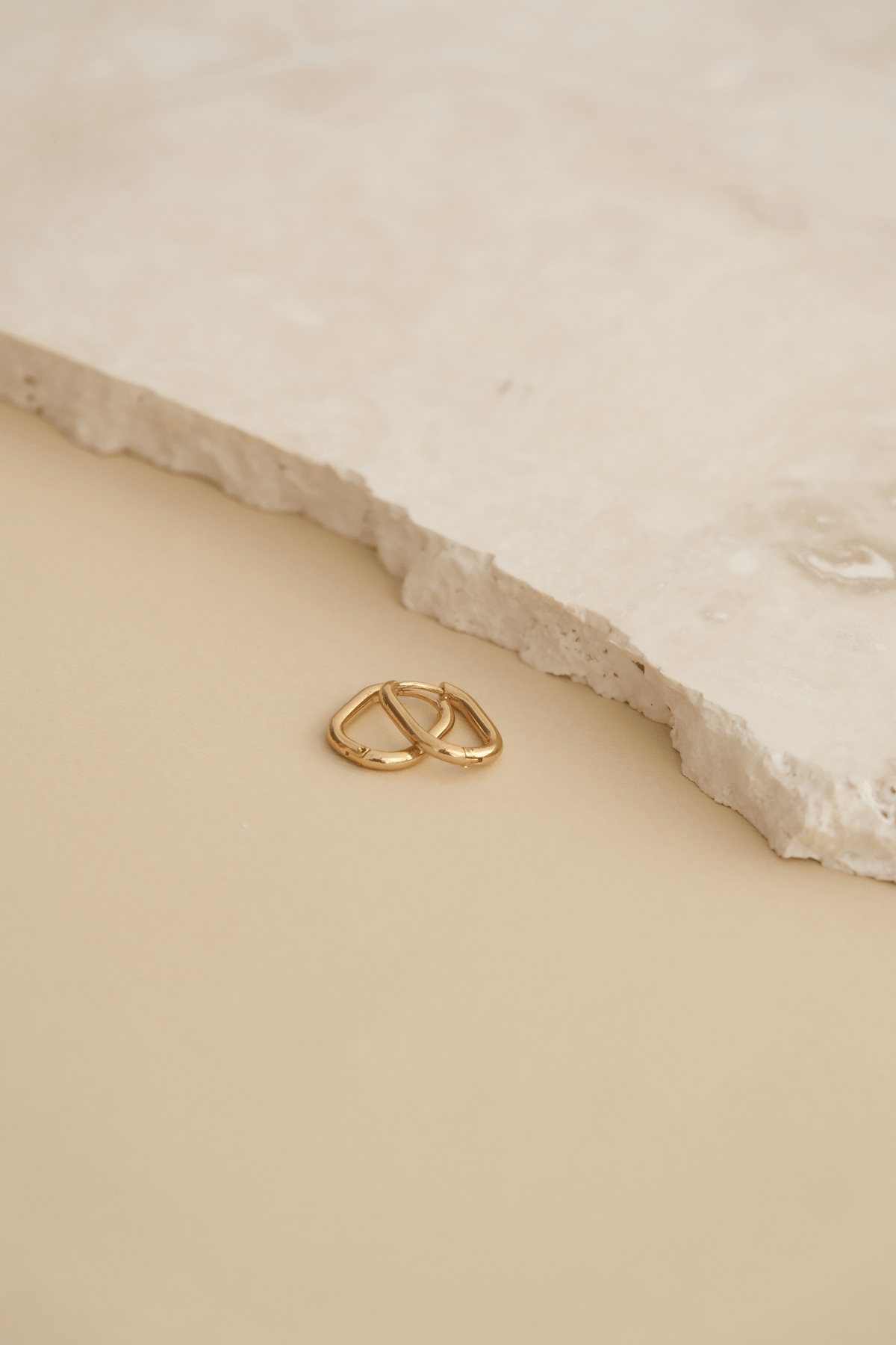 Aurelia Hoops