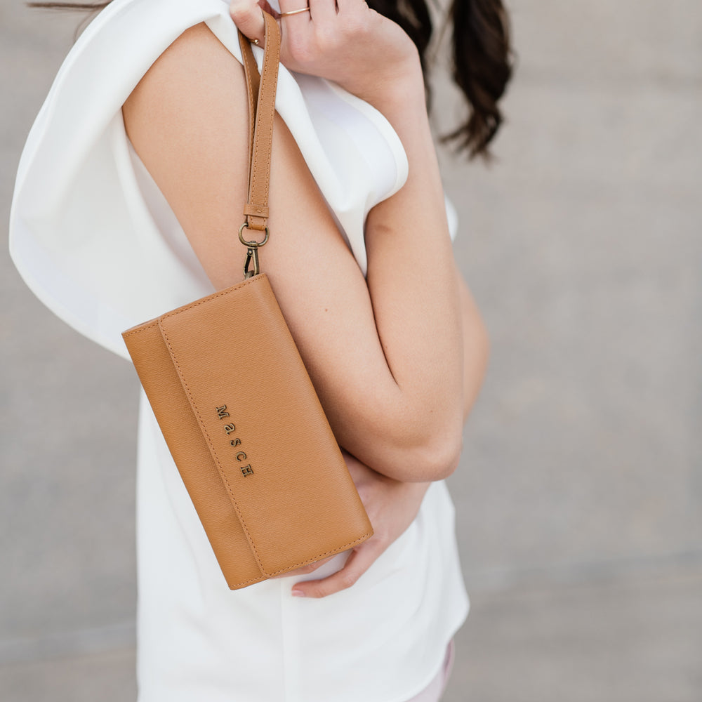 
                      
                        The Donna - wallet - Masch Atelier
                      
                    