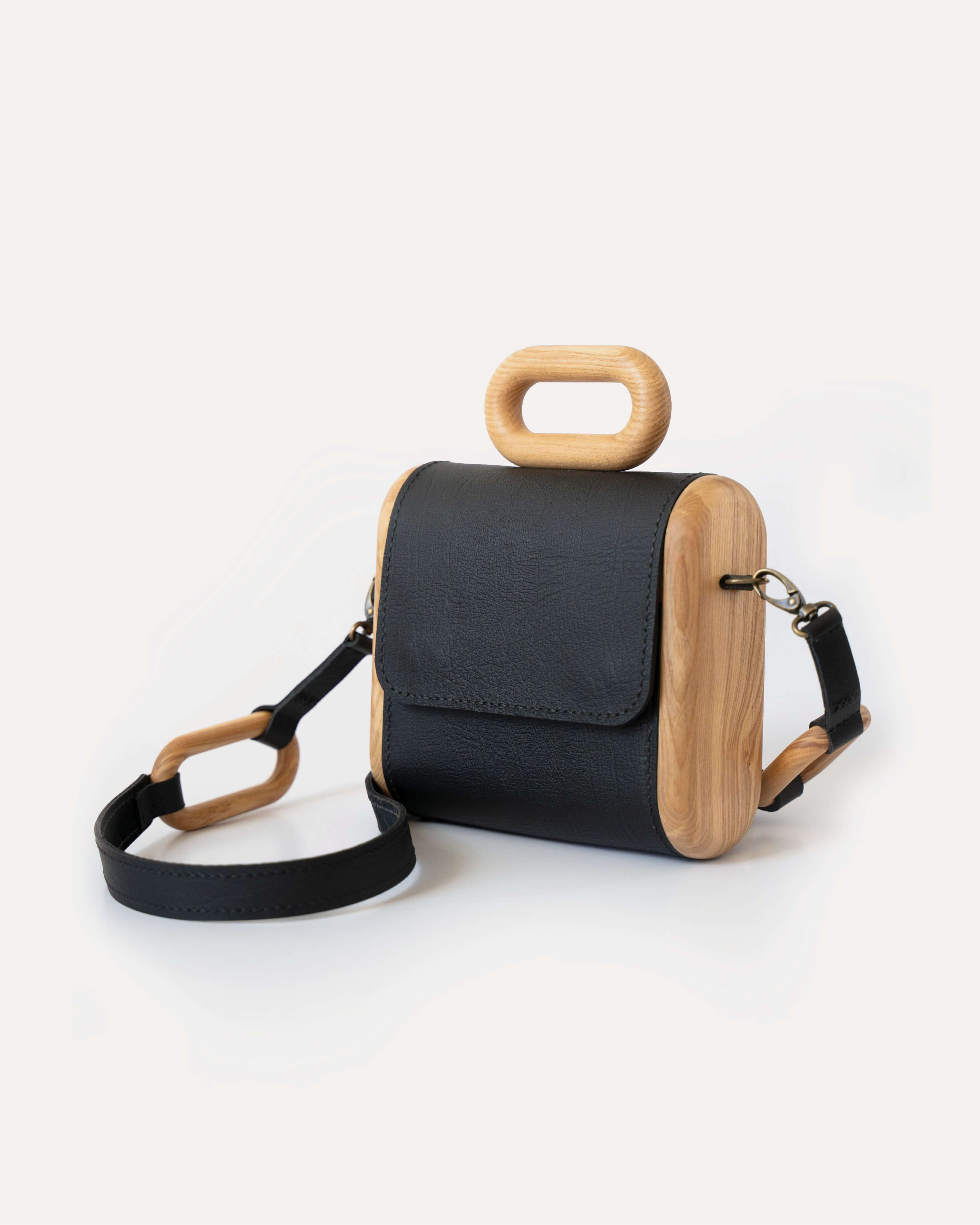 Wood satchel 2025